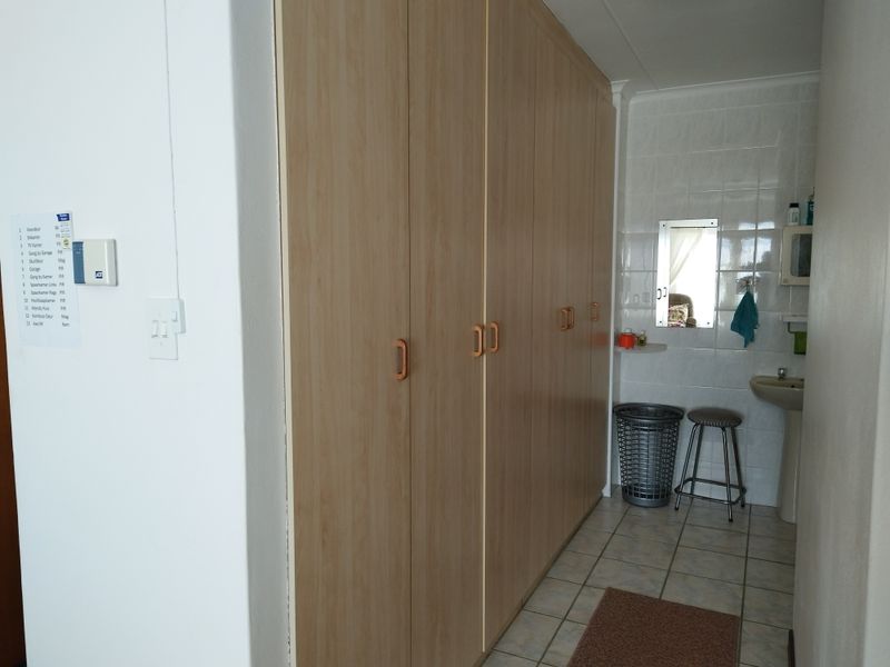 FAMILY HOME IN KLEINBRAK - Photo 6