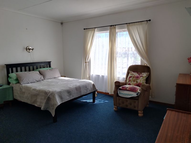 FAMILY HOME IN KLEINBRAK - Photo 5