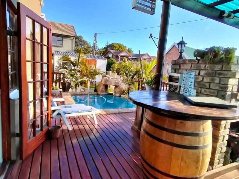 ENTERTAINER'S DREAM IN THE HEART OF THE GARDEN ROUTE - Photo 8