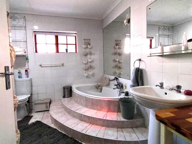 ENTERTAINER'S DREAM IN THE HEART OF THE GARDEN ROUTE - Photo 7