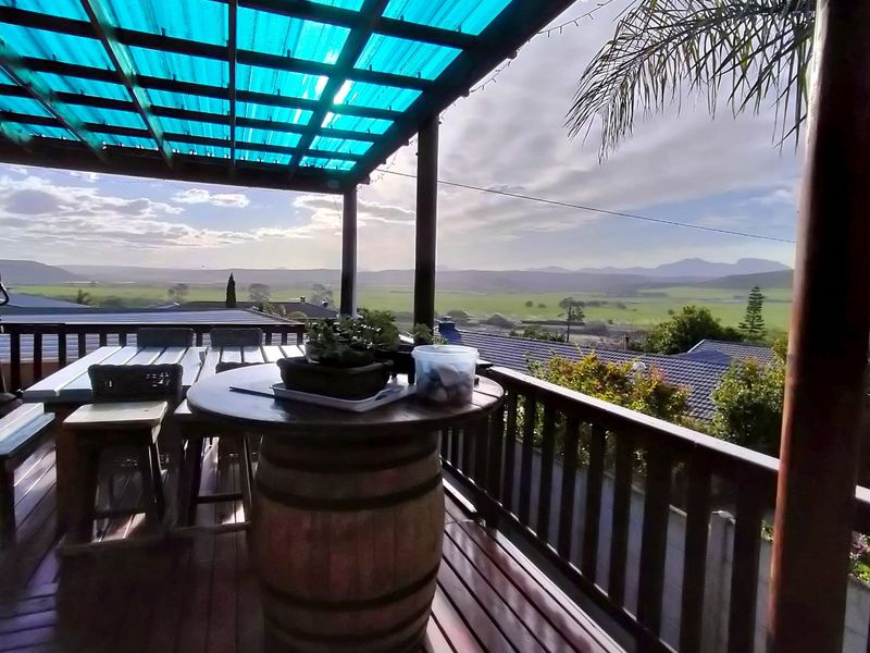 ENTERTAINER'S DREAM IN THE HEART OF THE GARDEN ROUTE - Photo 5