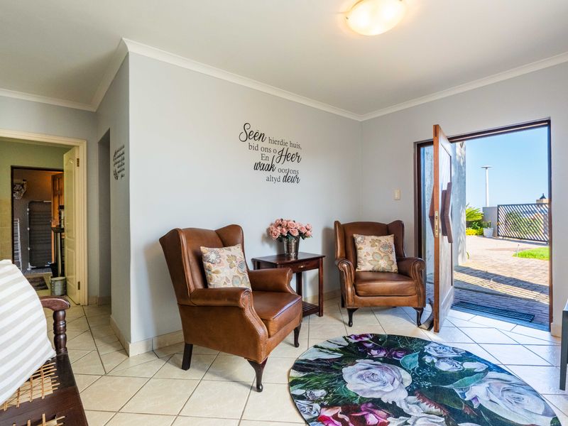 HARTENBOS, MENKENKOP:    Modern Coastal Living with Space, Security & Sea Views - Photo 10