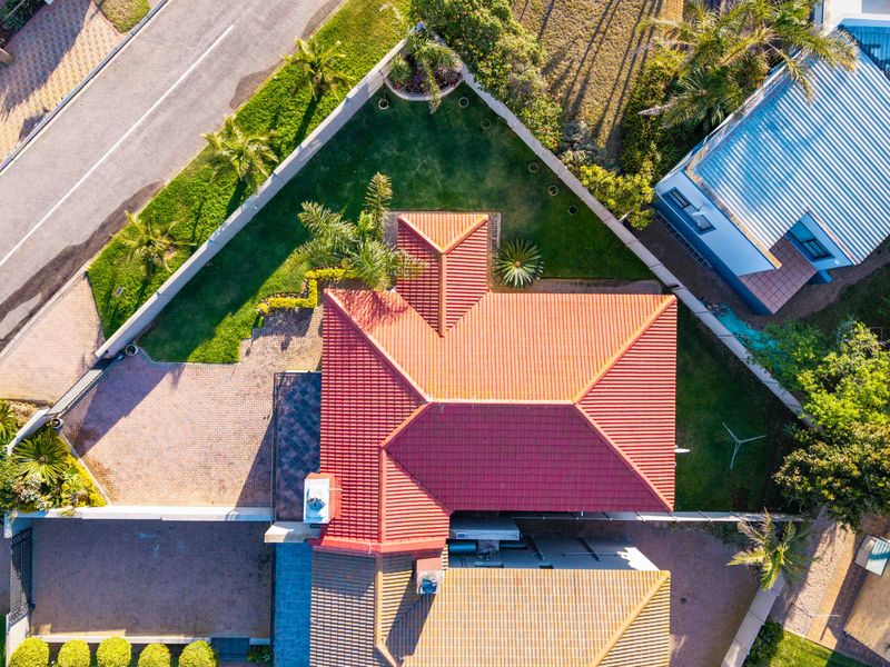 HARTENBOS, MENKENKOP:    Modern Coastal Living with Space, Security & Sea Views - Photo 7