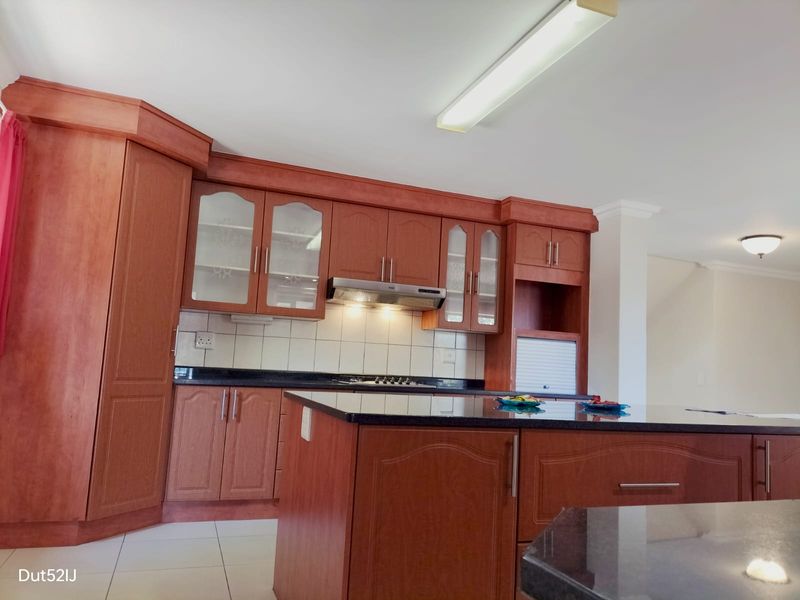 SPACIOUS FAMILY HOME WITH SEA & MOUNTAIN VIEWS IN SOUGHT-AFTER TERGNIET - Photo 10