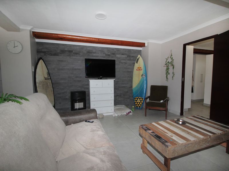 Entertainer’s Dream Surrounded by Nature - Photo 7