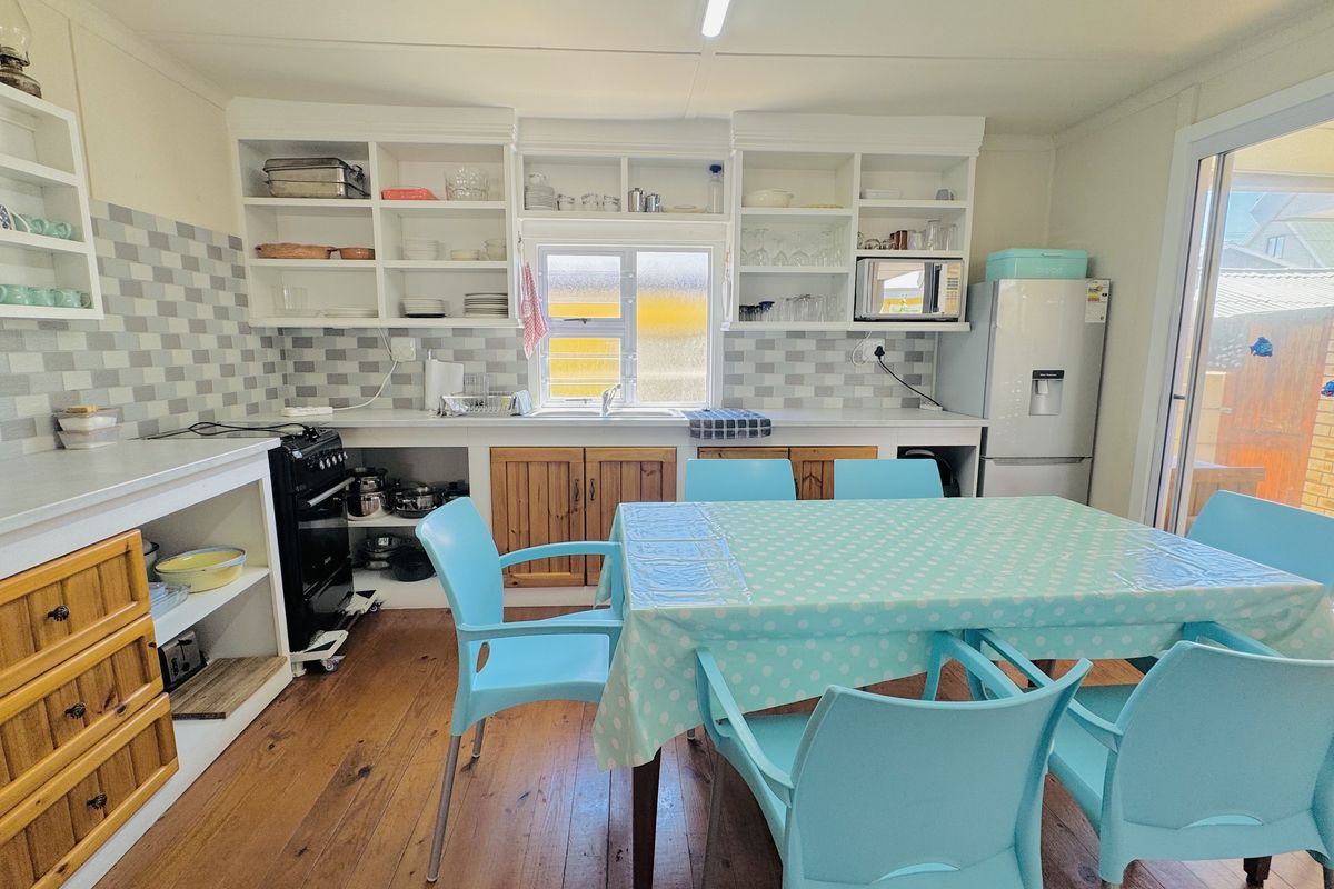 Prime Location Alert! Hartenbos Central "Karoo Dorp" Family Holiday Home - Photo 3