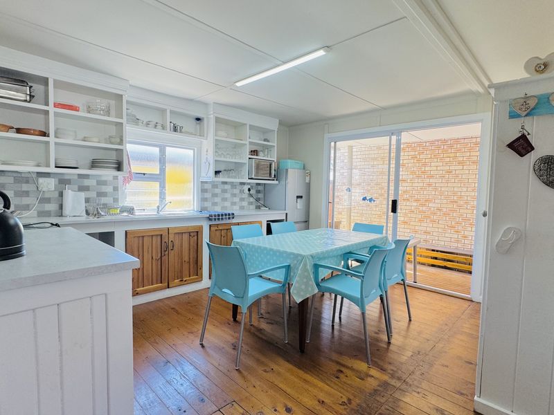 Prime Location Alert! Hartenbos Central "Karoo Dorp" Family Holiday Home - Photo 2