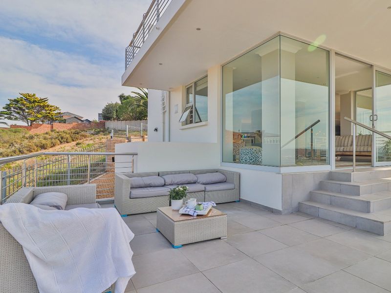 Executive Double-Storey Home With Unobstructed Sea Views in Hartenbosheuwels. - Photo 5