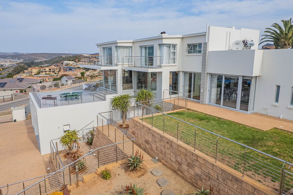 Executive Double-Storey Home With Unobstructed Sea Views in Hartenbosheuwels. - Photo 4