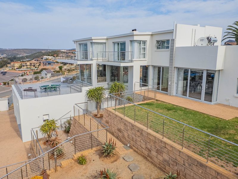 Executive Double-Storey Home With Unobstructed Sea Views in Hartenbosheuwels. - Photo 4