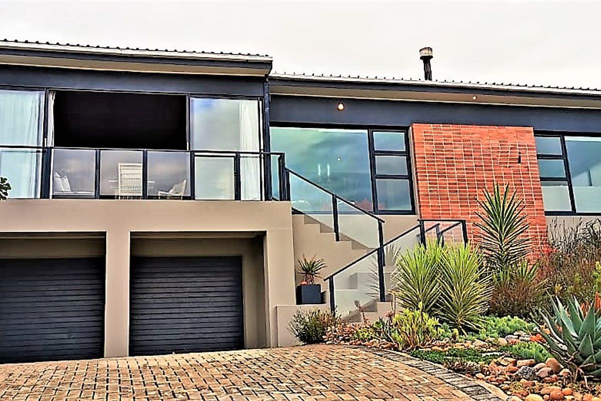 Architectural Masterpiece in Prestigious Monte Christo - Photo 2