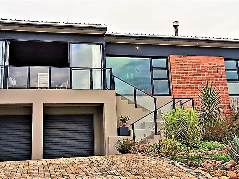 Architectural Masterpiece in Prestigious Monte Christo - Photo 2