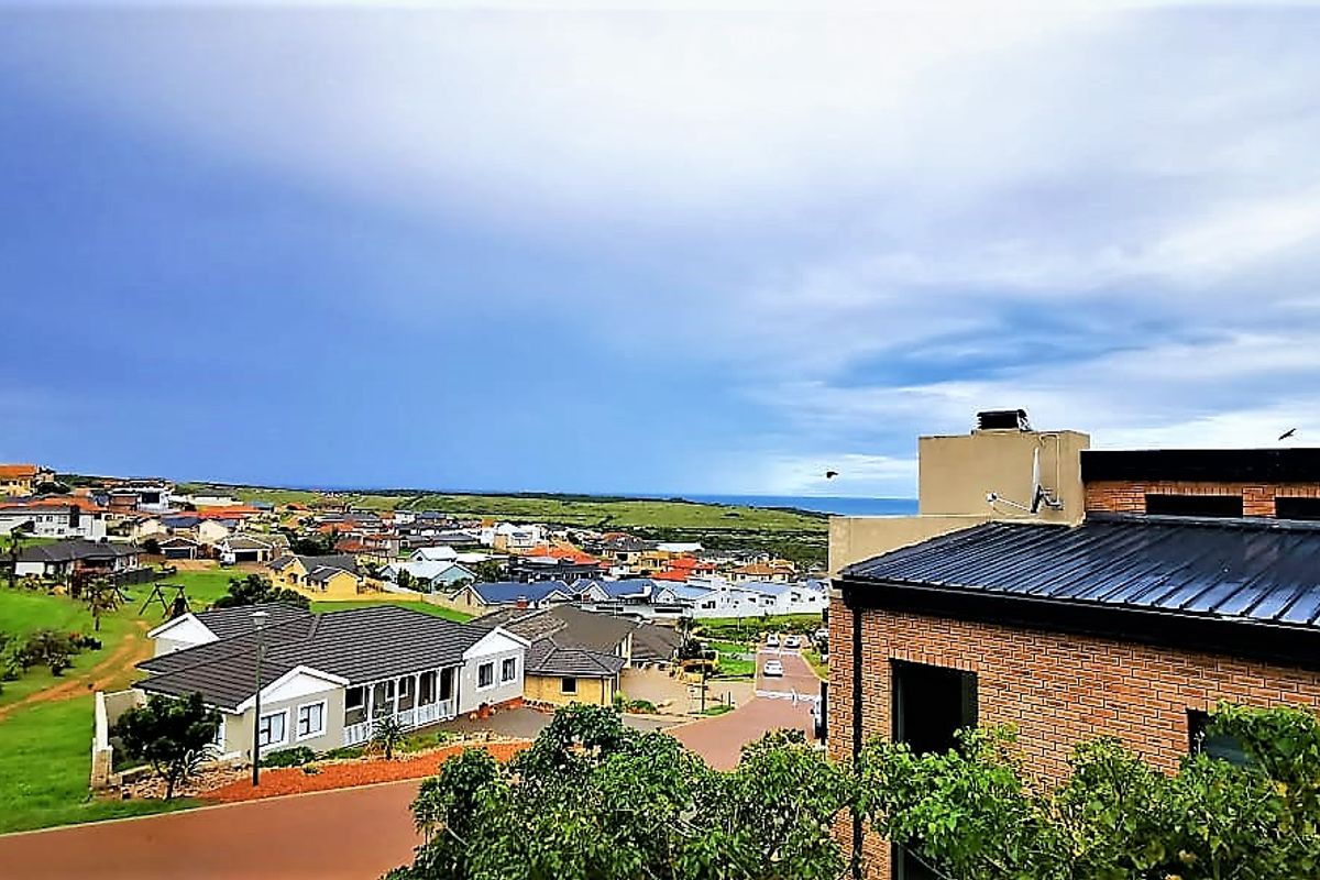 Architectural Masterpiece in Prestigious Monte Christo - Photo 3