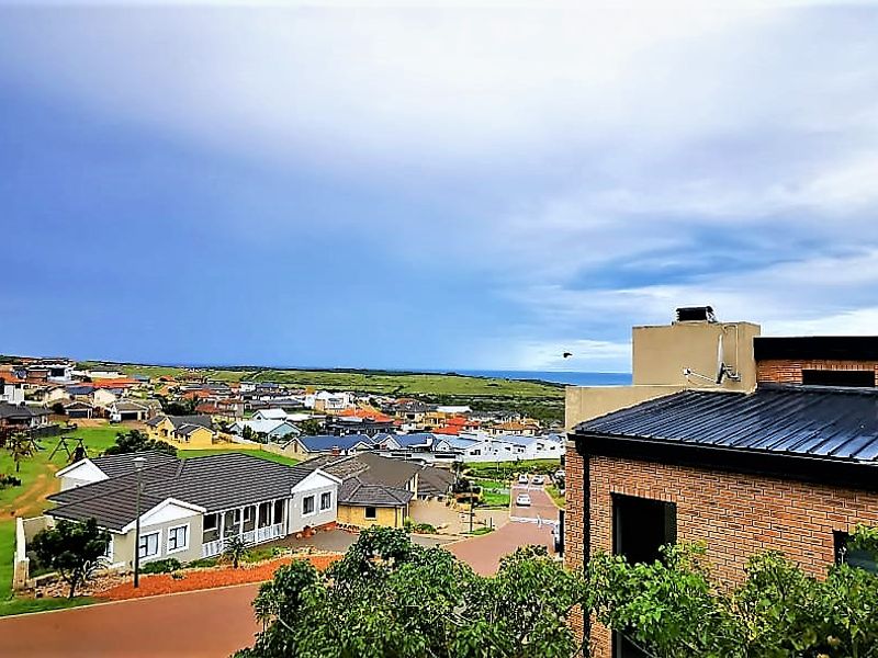 Architectural Masterpiece in Prestigious Monte Christo - Photo 3