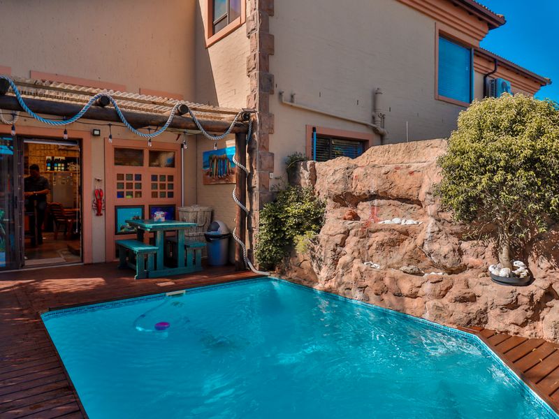 COASTAL ENTERTAINER’S HAVEN IN ISLAND VIEW!! - Photo 9