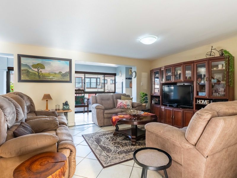 Well-priced, Lock-Up-and-Go, Move-In Ready Townhouse!!! - Photo 9