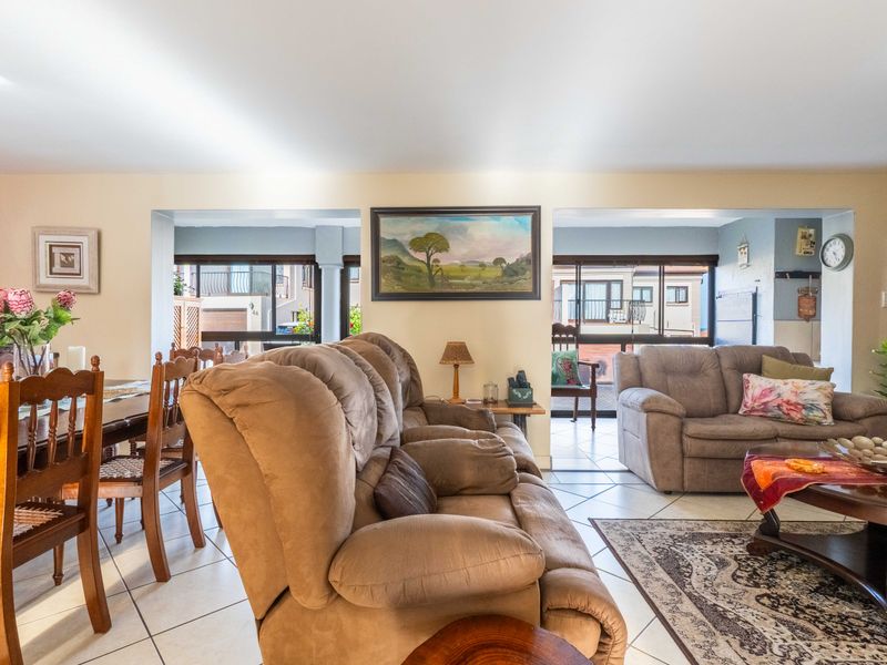 Well-priced, Lock-Up-and-Go, Move-In Ready Townhouse!!! - Photo 8