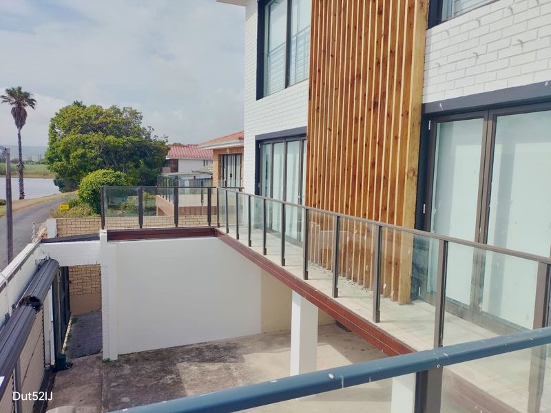 RIVERFRONT PROPERTY - IDEAL GUESTHOUSE OR HOLIDAY RETREAT - Photo 5