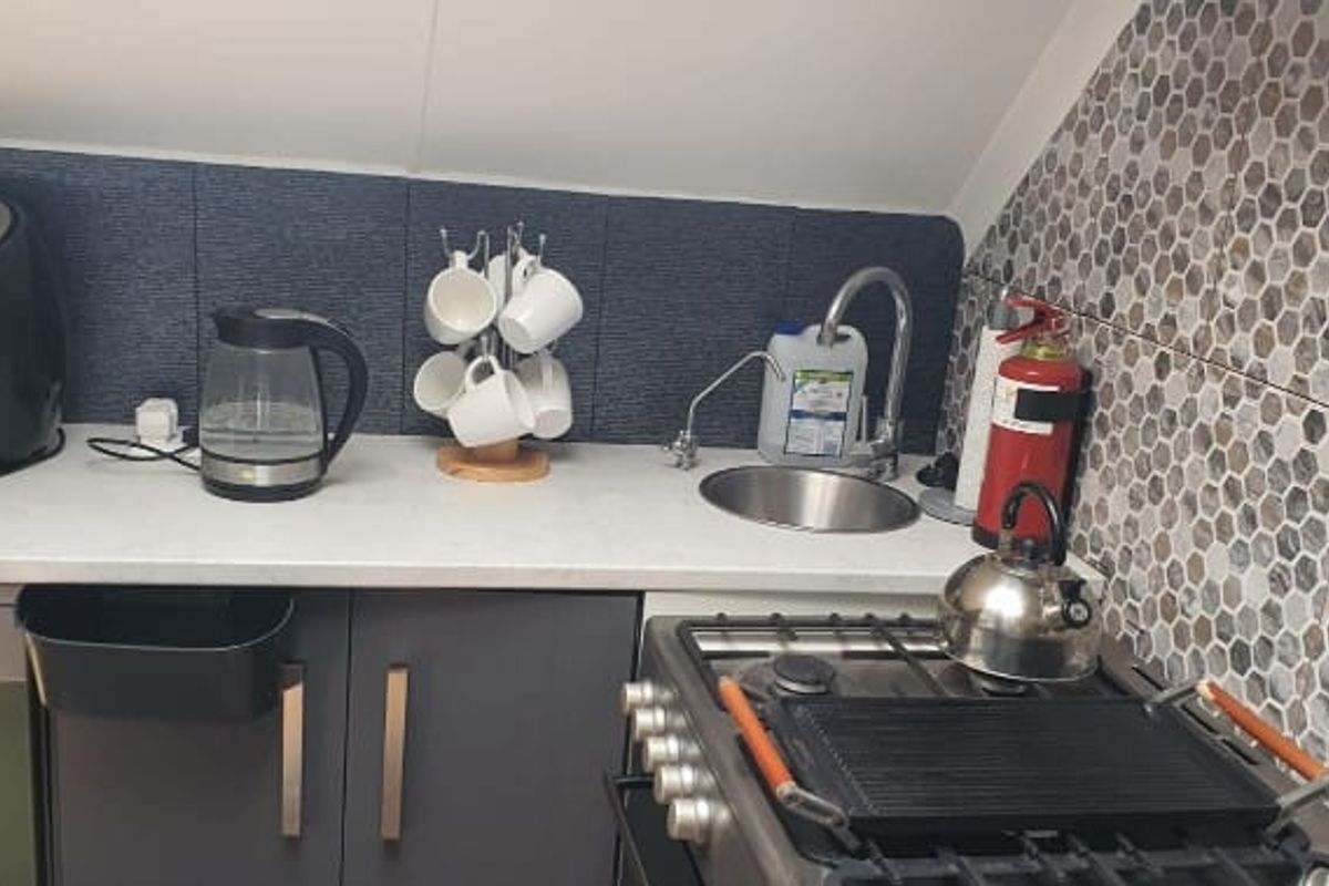Upgraded Top-Floor Coastal Apartment – Gouritsmond - Photo 3