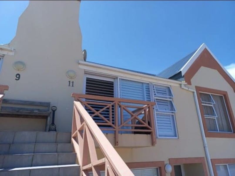 Upgraded Top-Floor Coastal Apartment – Gouritsmond - Photo 2