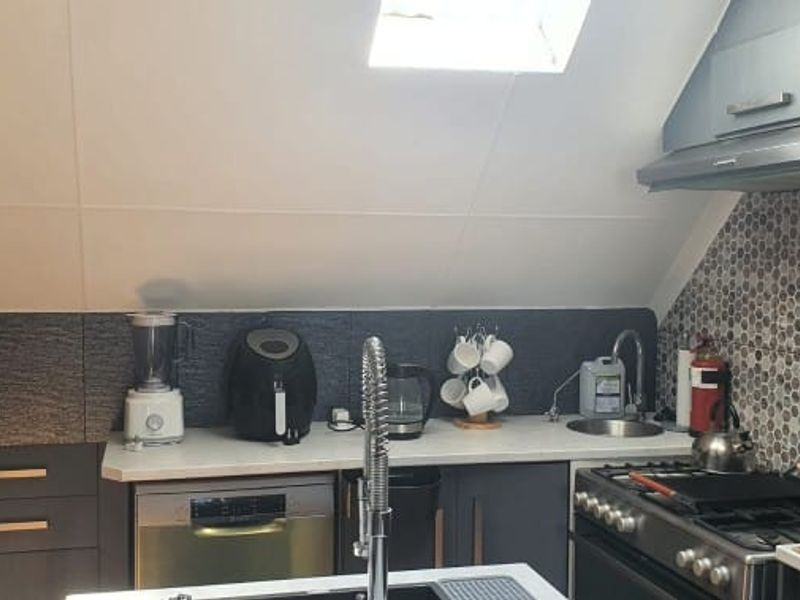 Upgraded Top-Floor Coastal Apartment – Gouritsmond - Photo 8