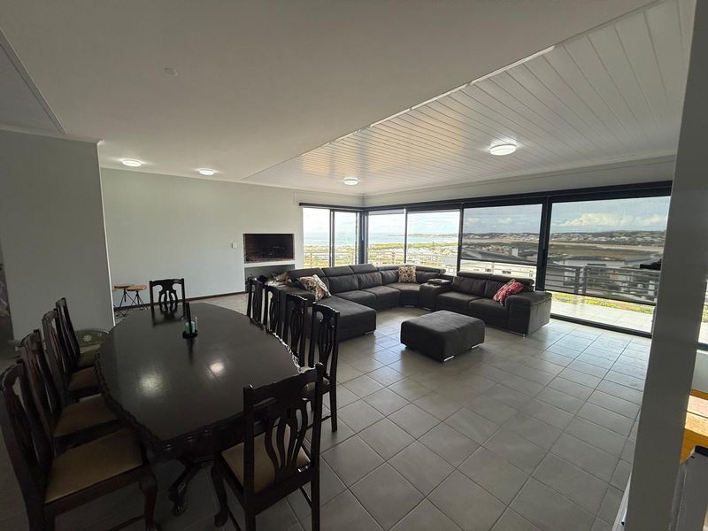 Where Space, Style & Ocean Views Meet | Stilbaai Duine - Photo 5