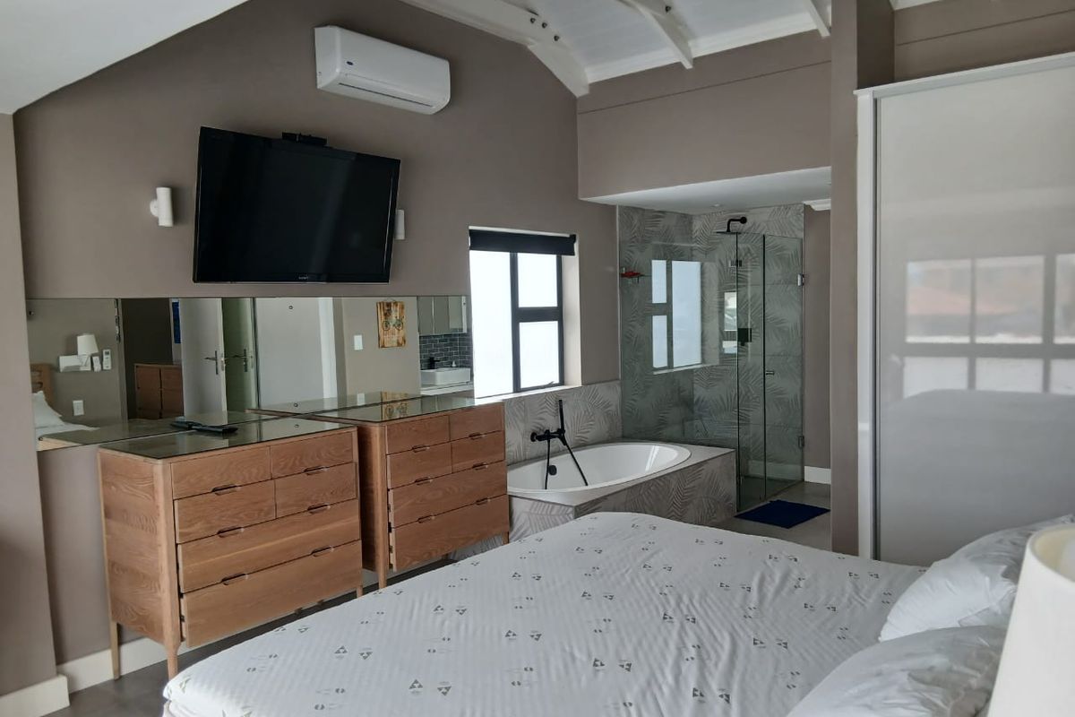 Modern Fully Furnished Coastal Home | Short-Term Rental (3–6 Months) - Photo 5