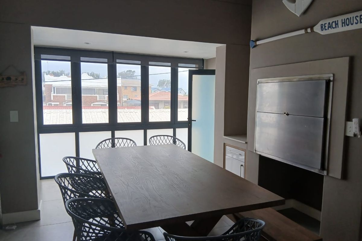 Modern Fully Furnished Coastal Home | Short-Term Rental (3–6 Months) - Photo 4