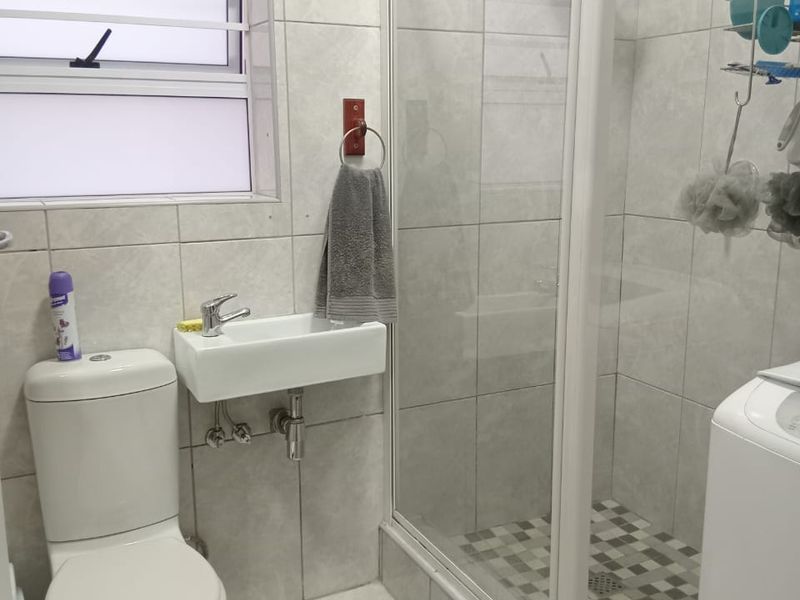 GROUND FLOOR GEM IN CENTRAL Mossel Bay – 2 BEDROOM FLAT FOR SALE! - Photo 9