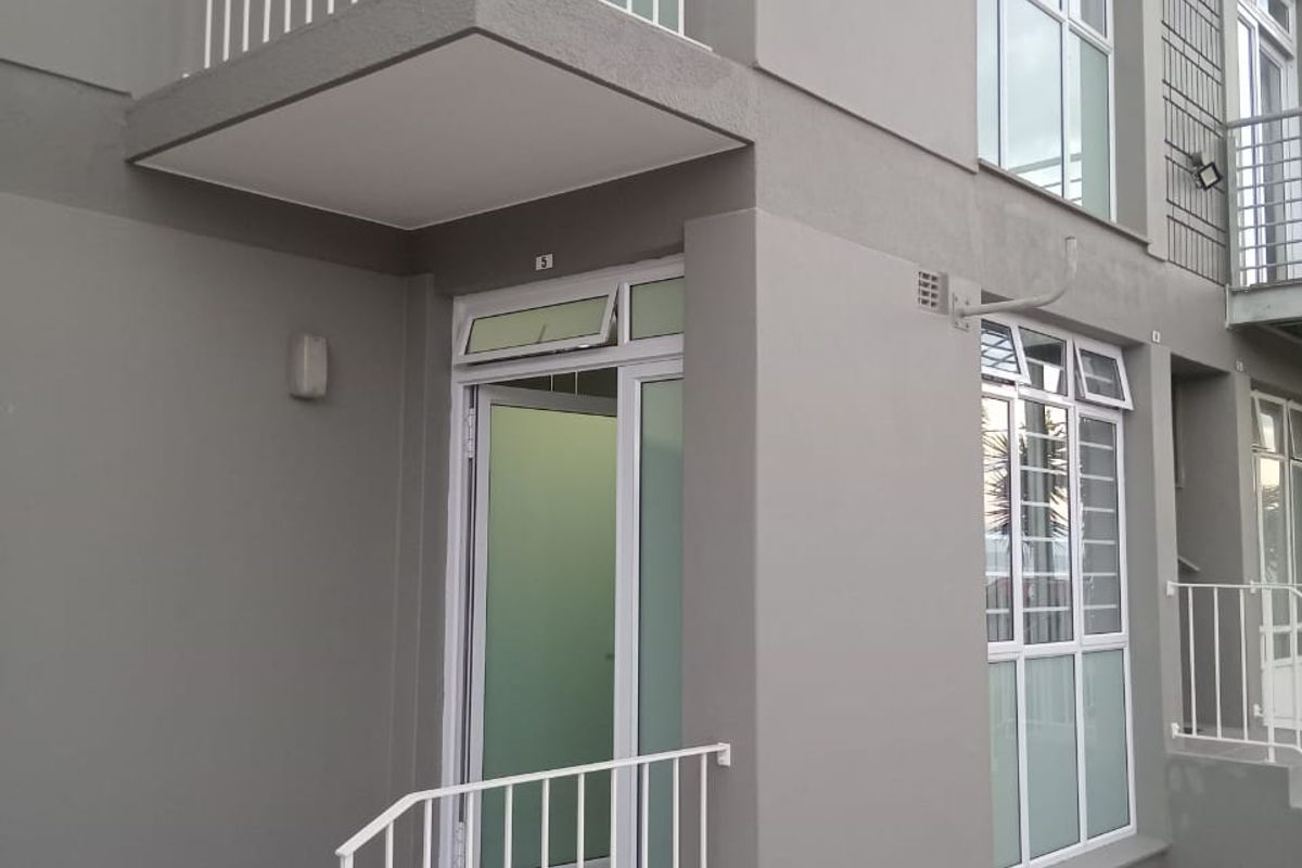 GROUND FLOOR GEM IN CENTRAL Mossel Bay – 2 BEDROOM FLAT FOR SALE! - Photo 3