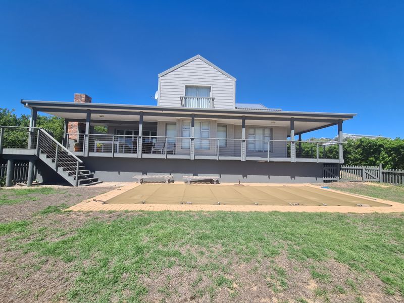 4-Bedroom Home with Sea Views in Estate – Vleesbaai - Photo 2