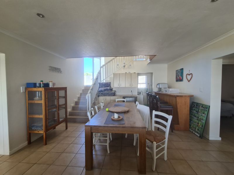 4-Bedroom Home with Sea Views in Estate – Vleesbaai - Photo 10