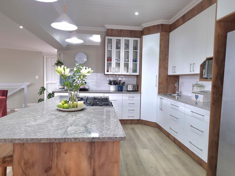 A Modern Family Home with Space, Style, and Scenic Views - Photo 3