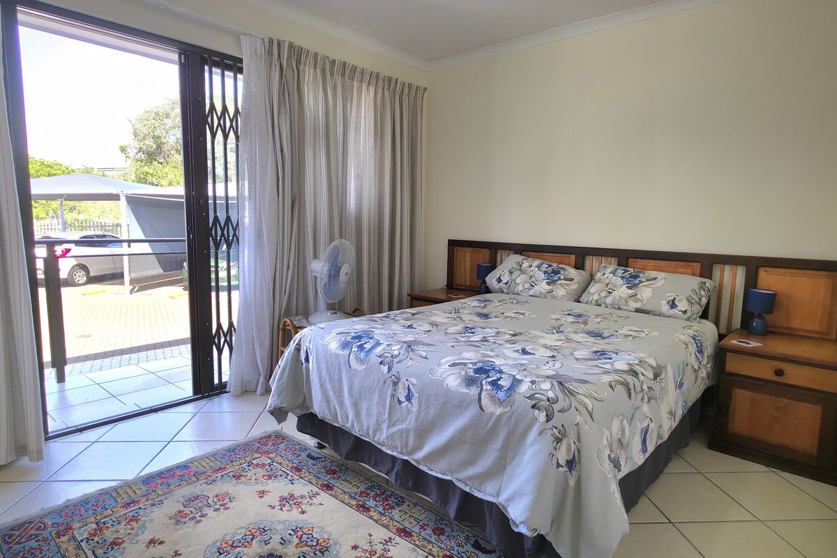 Your Cozy, Convenient Place by the Coast - Photo 5