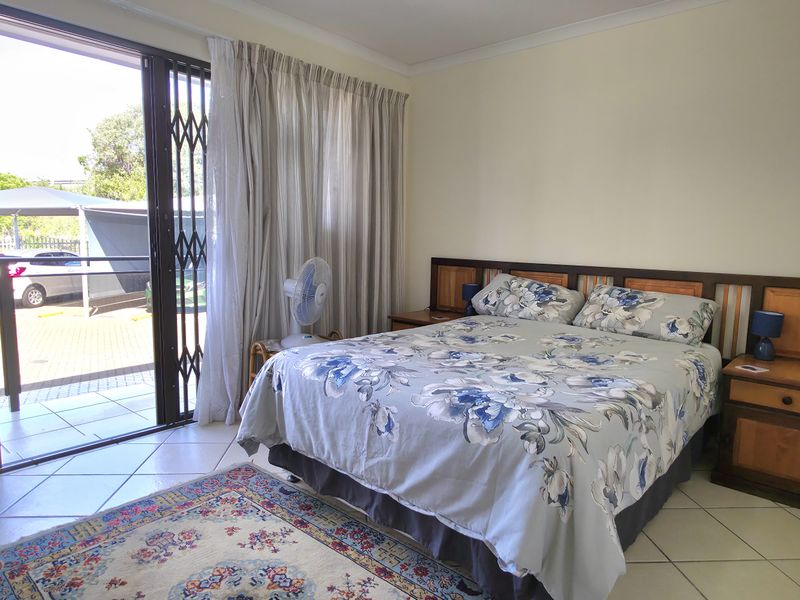 Your Cozy, Convenient Place by the Coast - Photo 5