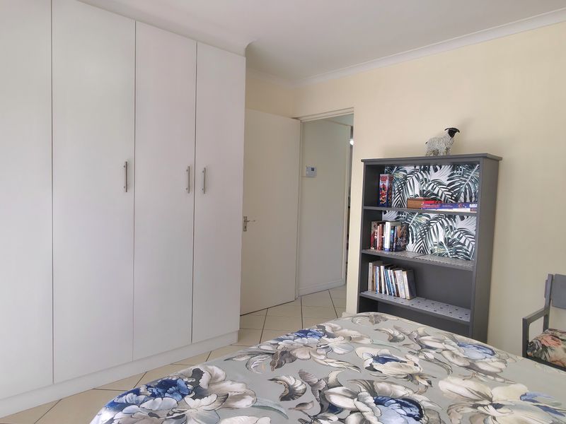 Your Cozy, Convenient Place by the Coast - Photo 10