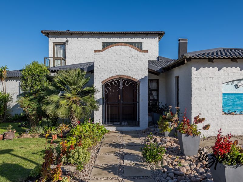 Short-Term Fully Furnished Rental in Diaz Beach – 3 Bedroom Home with Privacy & Space - Photo 2