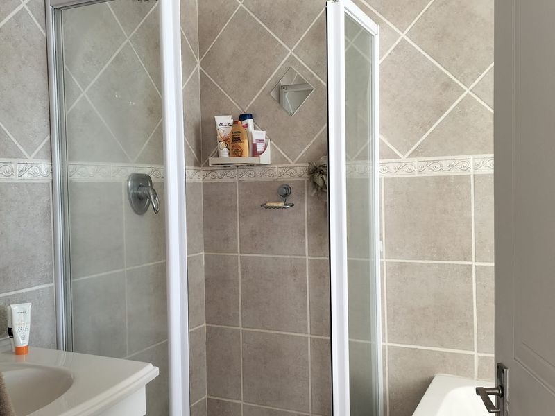 MODERN 3 BEDROOM APARTMENT WITH STUNNING SEA AND MOUNTAIN VIEWS  -  REEBOK - Photo 9