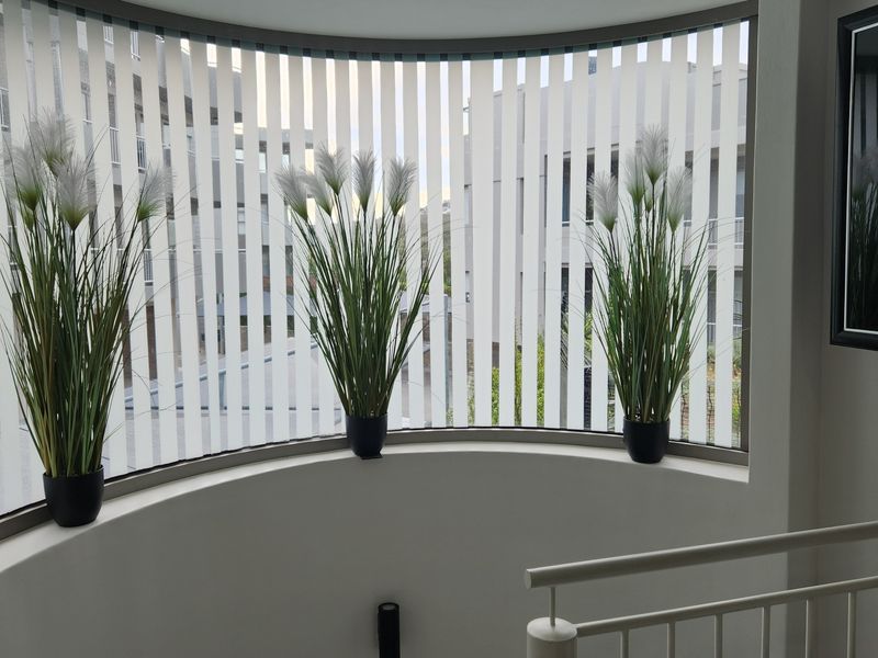 #Modern Corner Apartment with Stylish Comfort and Convenience - Photo 10