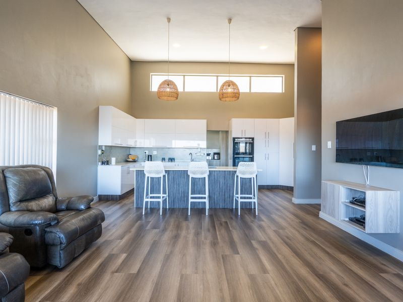 Coastal Luxury & Entertainer’s Paradise in Monte Christo Eco Estate - Photo 5