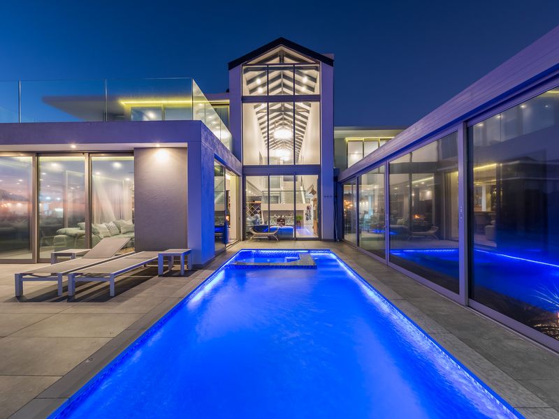 Unrivalled Coastal Grandeur on Pinnacle Point – Where Luxury Meets the Horizon - Photo 1
