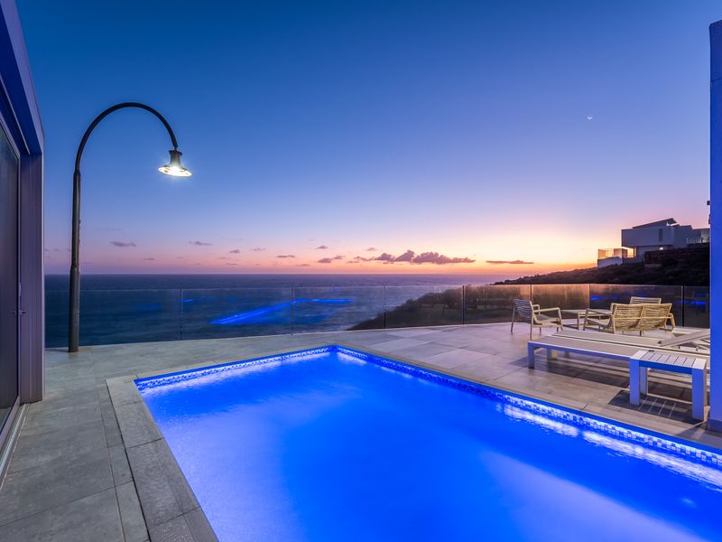 Unrivalled Coastal Grandeur on Pinnacle Point – Where Luxury Meets the Horizon - Photo 5