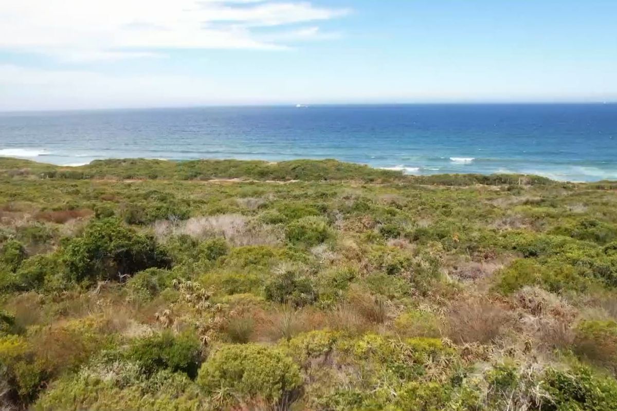 Building package only, Excluding land and ground works. - Photo 4