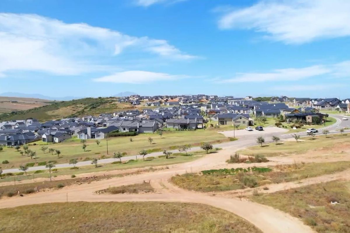 Building package only, Excluding land and ground works. - Photo 3