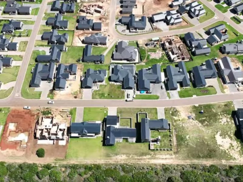 Building package only, Excluding land and ground works. - Photo 7