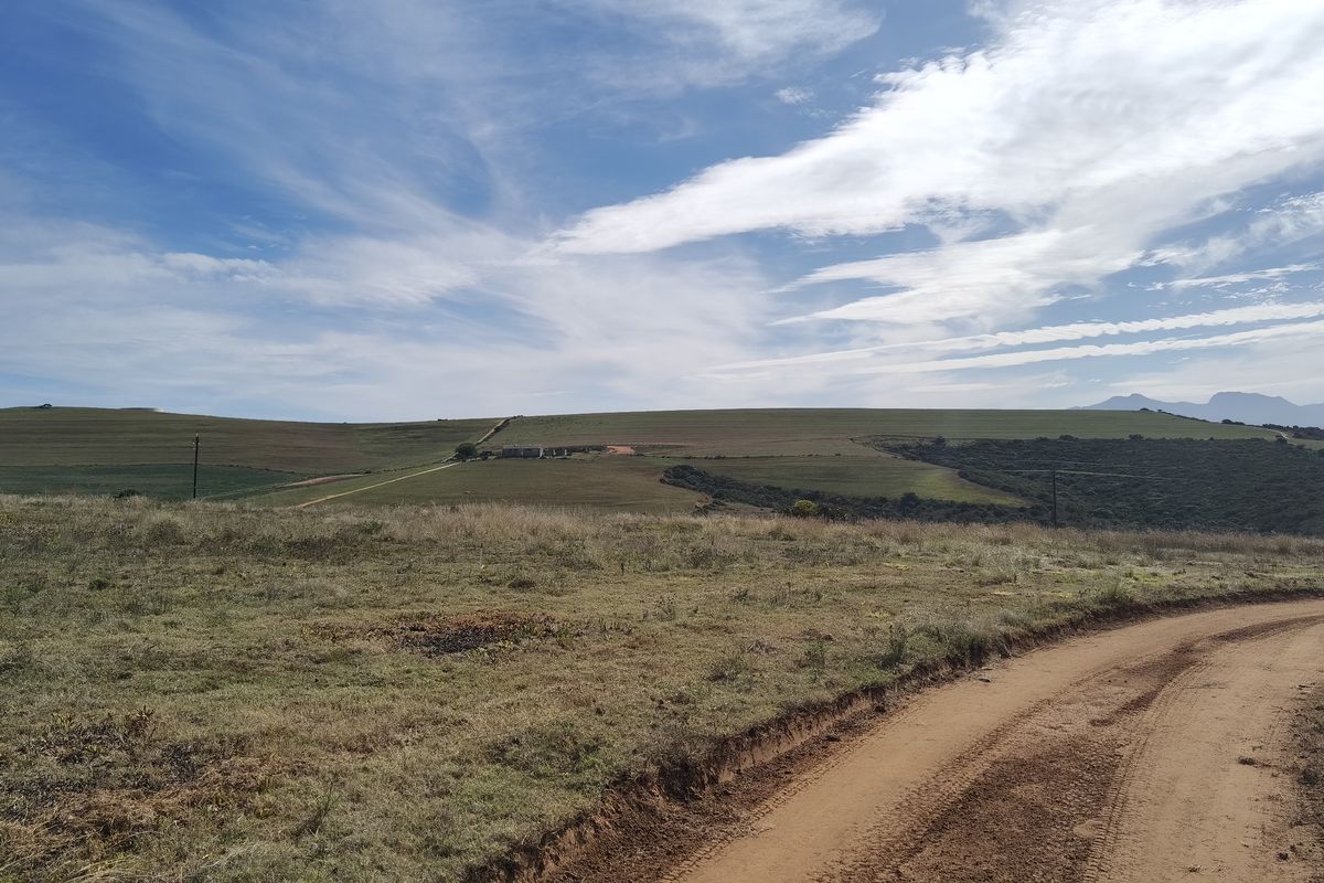 Building package only, Excluding land and ground works! - Photo 5