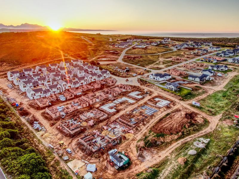 Building package only, Excluding land and ground works! - Photo 3