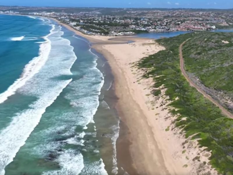 Building package only, Excluding land and ground works! - Photo 7