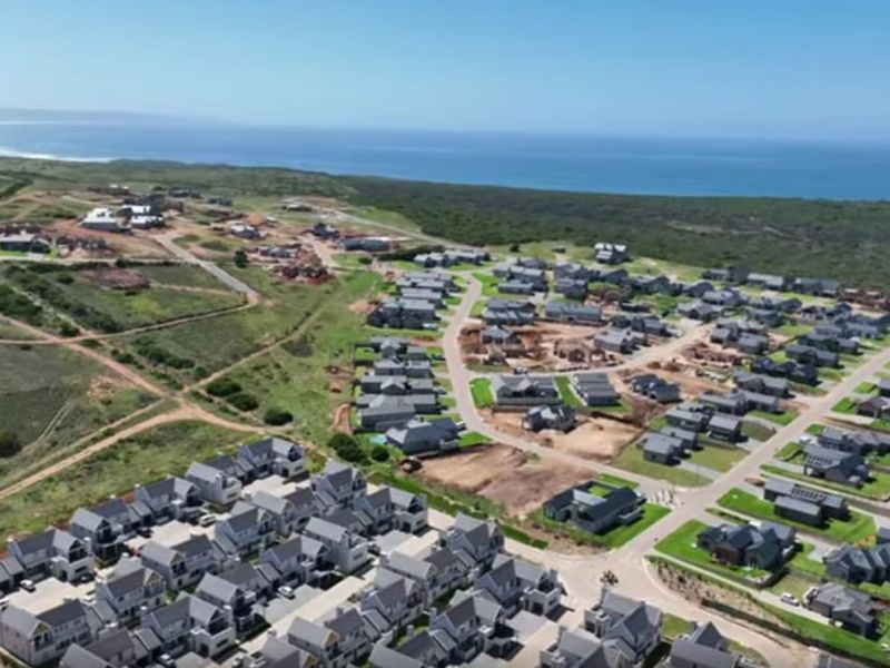 Building package only, Excluding land and ground works! - Photo 6