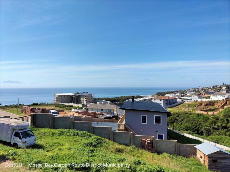 VACANT LAND WITH SPECTACULAR SEA VIEWS IN DE BAKKE, MOSSEL BAY - Photo 3